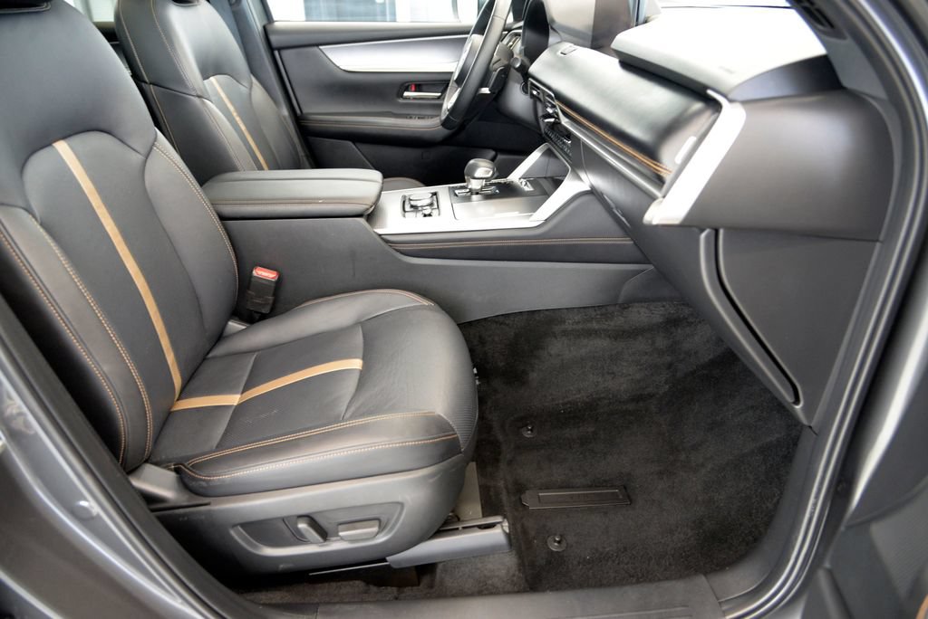 Certified 2024 MAZDA CX-90 Plug-In Hybrid w/ Premium Plus AWD/4WD image 31