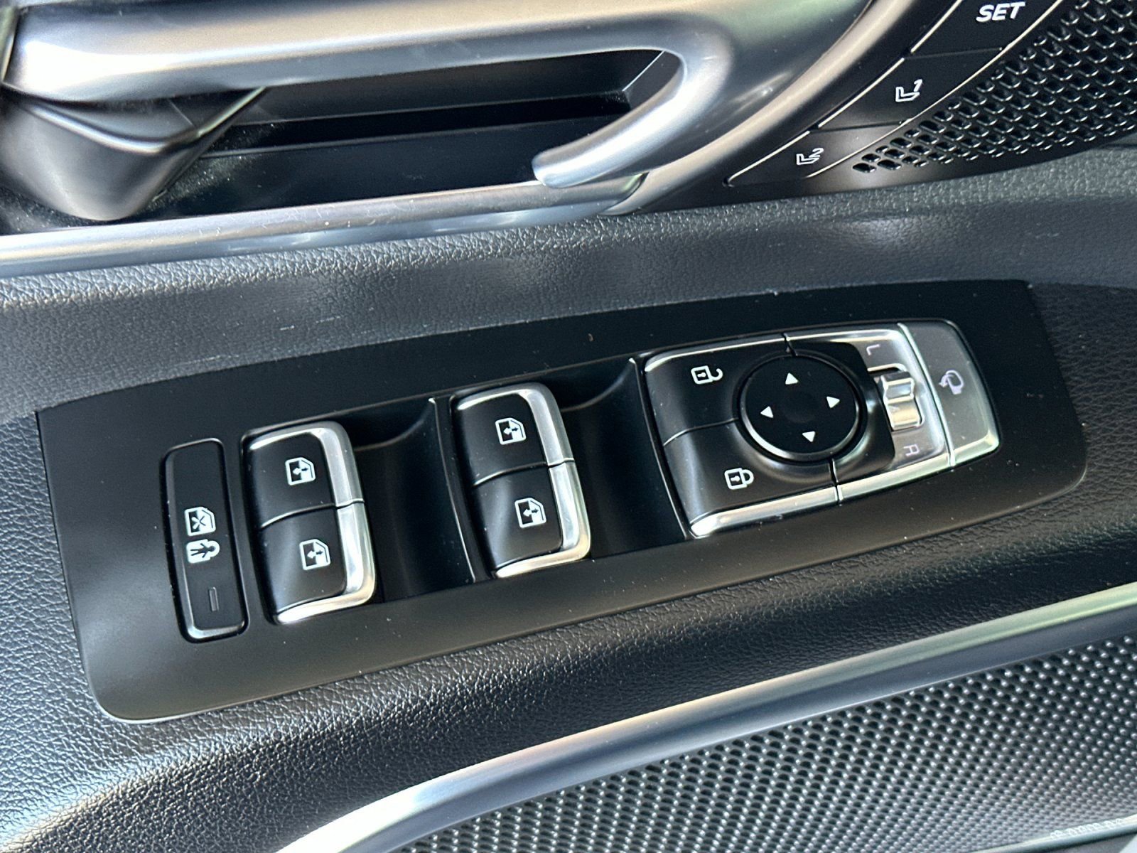 Certified 2023 Kia Telluride SX Prestige X-Line image 14