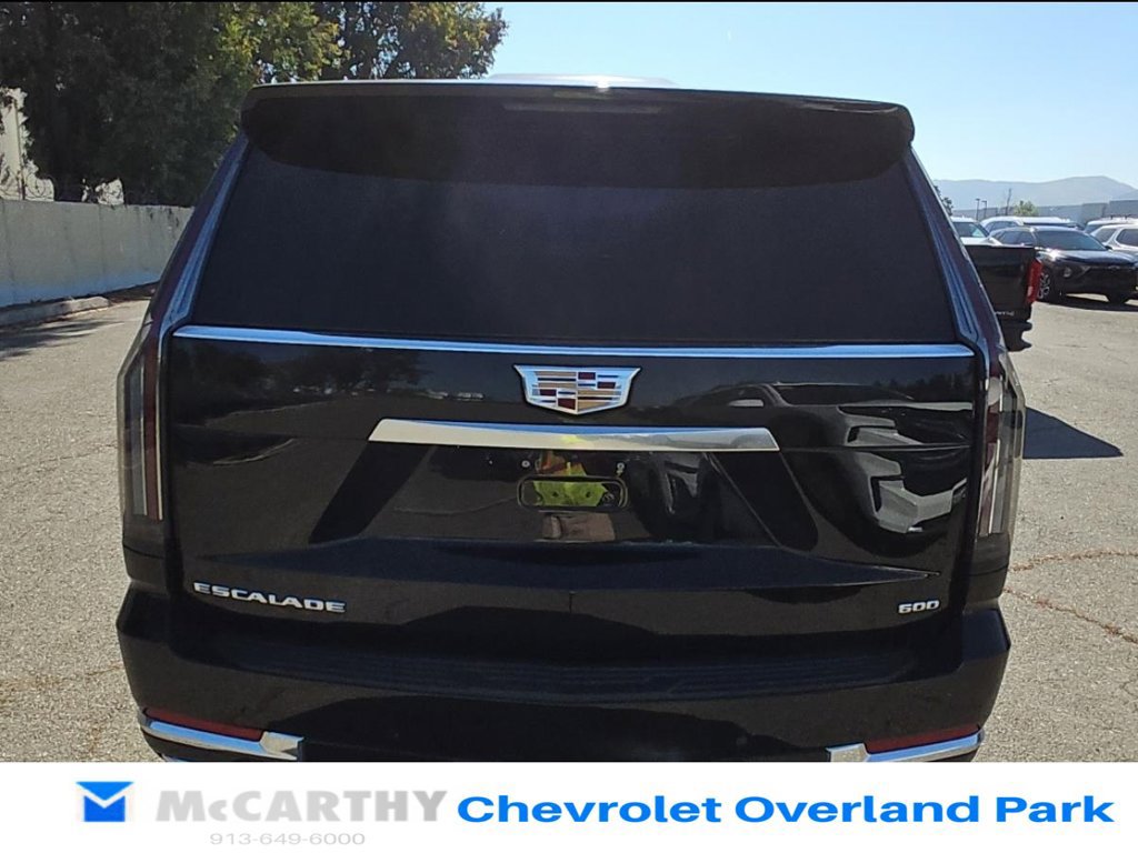 Used 2025 Cadillac Escalade Luxury AWD/4WD image 4