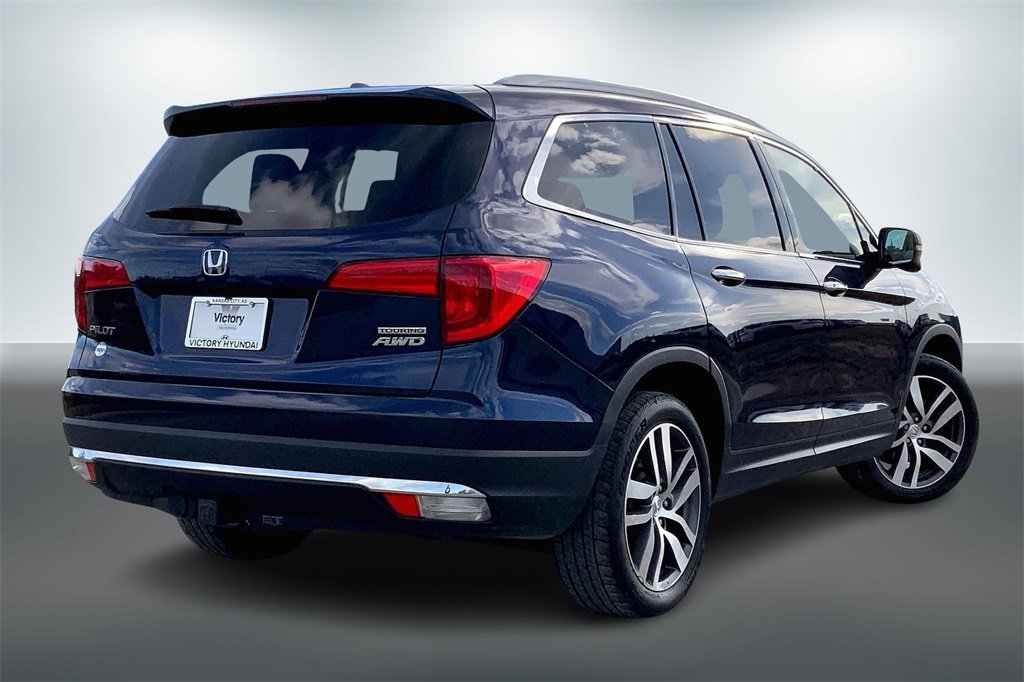 Used 2017 Honda Pilot Touring image 5