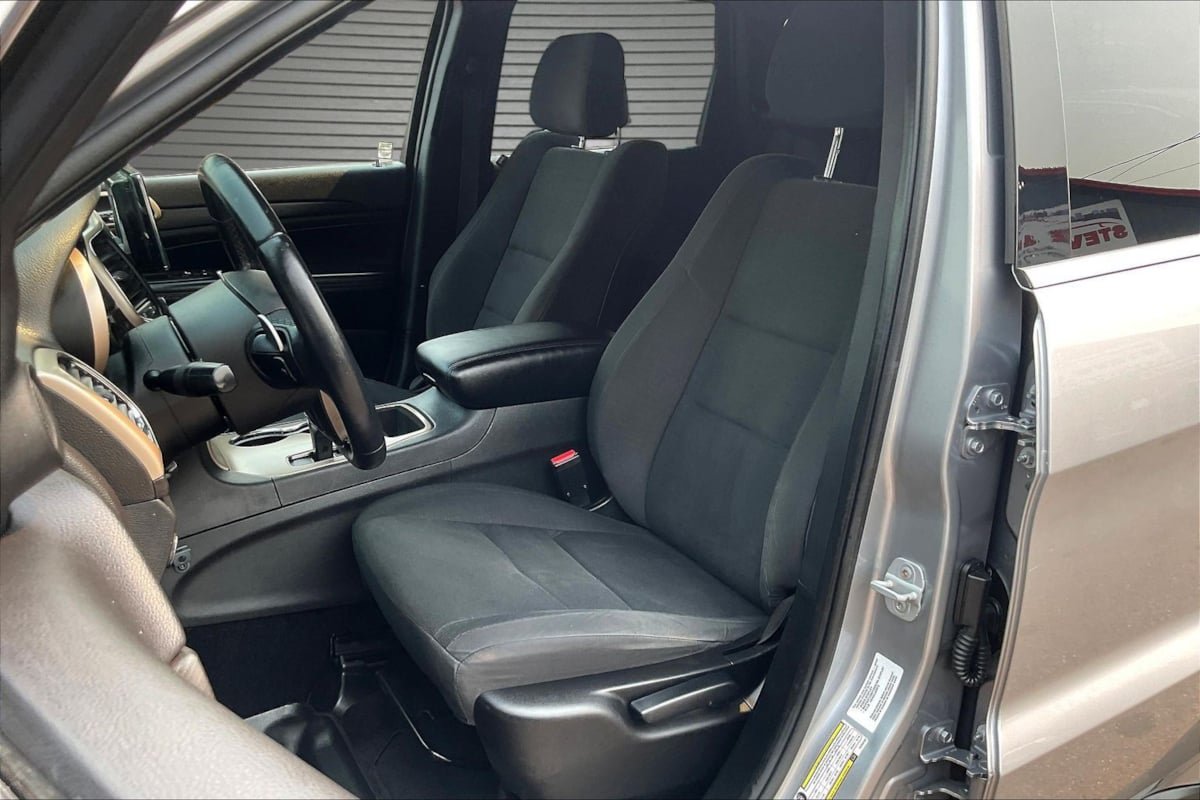 Used 2014 Jeep Grand Cherokee Laredo AWD/4WD image 20