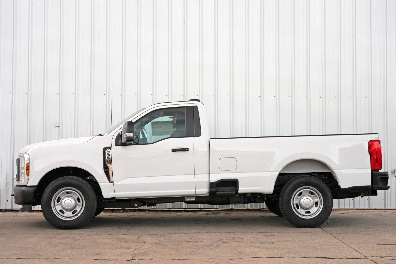 Used 2025 Ford F350 XL w/ XL Driver Assist Package image 9