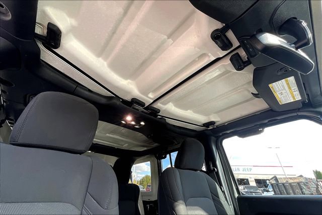 Used 2022 Jeep Wrangler Unlimited Sport image 21