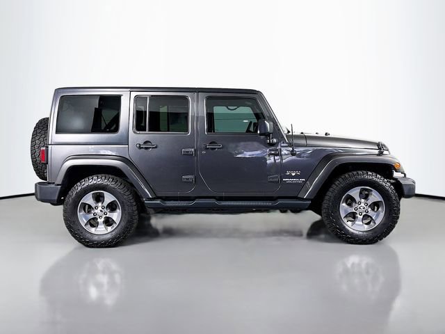 Used 2017 Jeep Wrangler Unlimited Sahara w/ Max Tow Package image 10