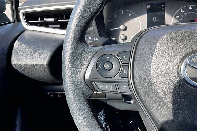 Used 2023 Toyota Corolla LE image 11