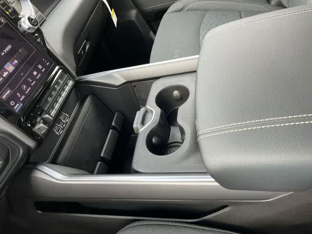 New 2026 RAM 3500 Big Horn AWD/4WD image 22
