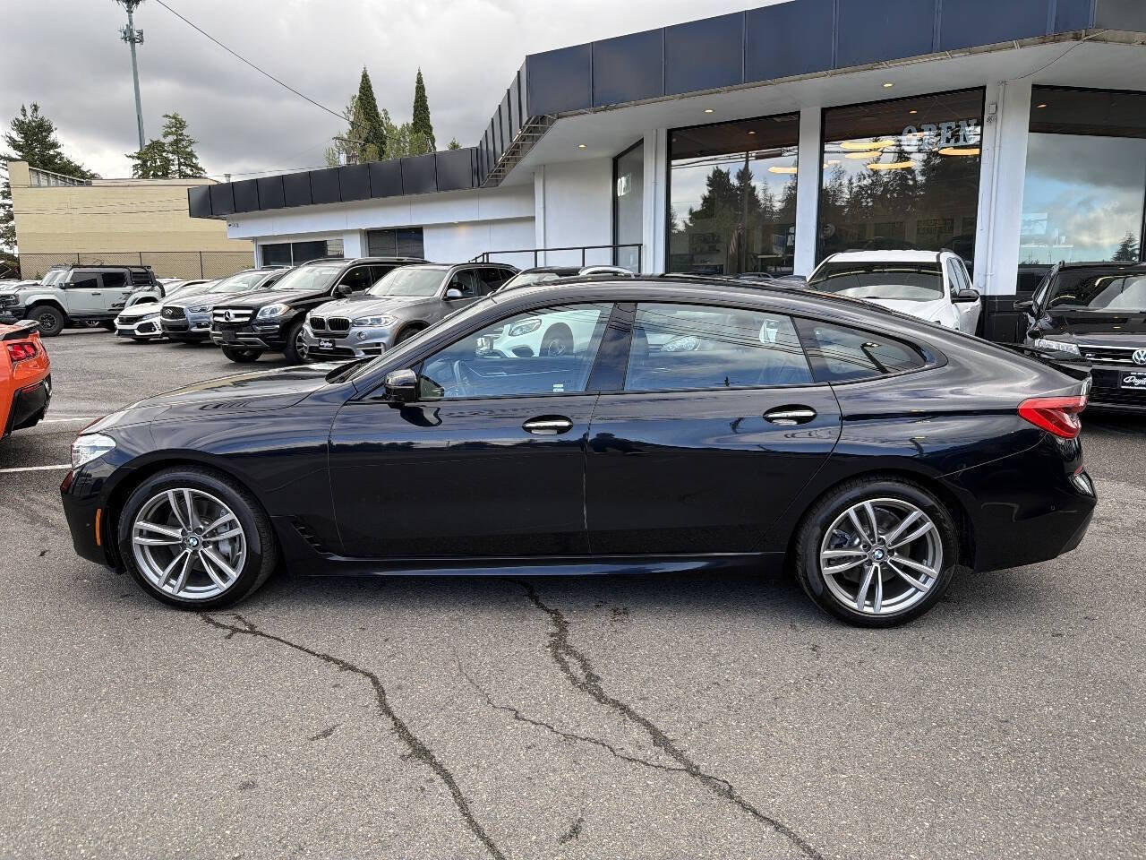 Used 2018 BMW 640i Gran Turismo xDrive AWD/4WD image 2
