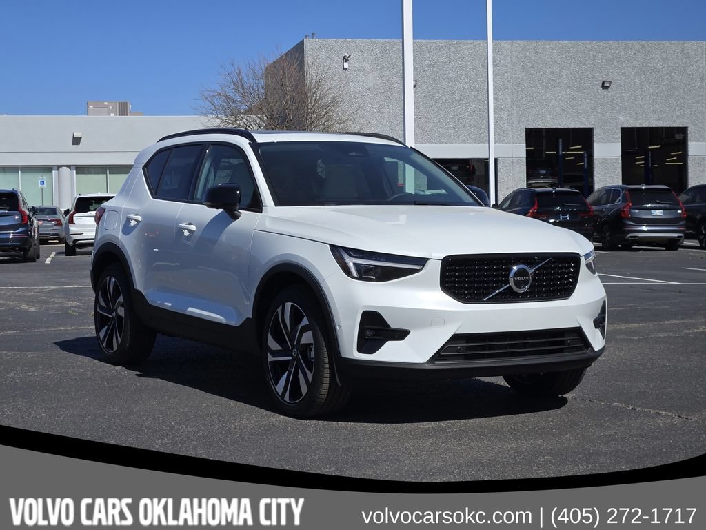 Used 2026 Volvo XC40 B5 Ultra w/ Protection Package Premier AWD/4WD image 2