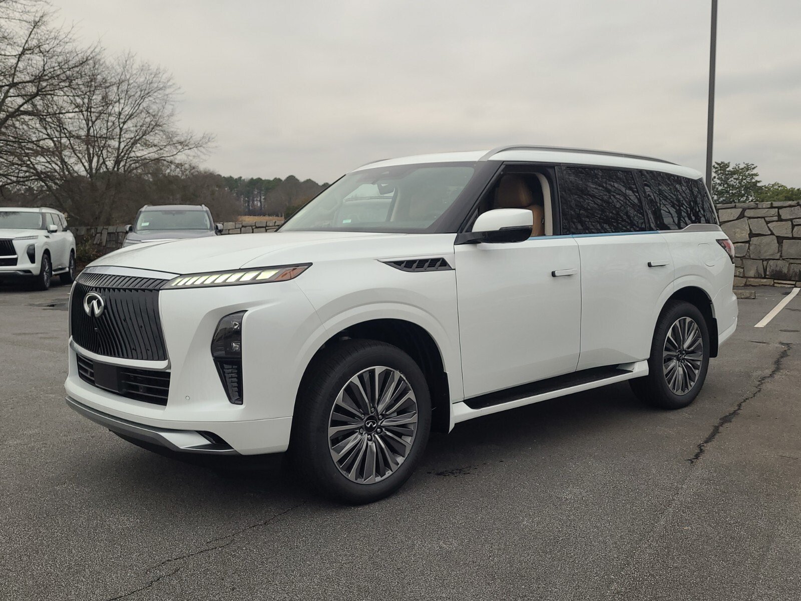New 2026 INFINITI QX80 Luxe w/ Cargo Package RWD image 1