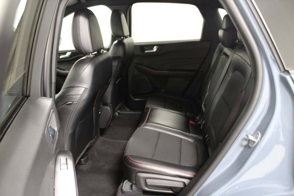 Used 2025 Ford Escape ST-Line w/ Tech Pack #1 FWD image 24