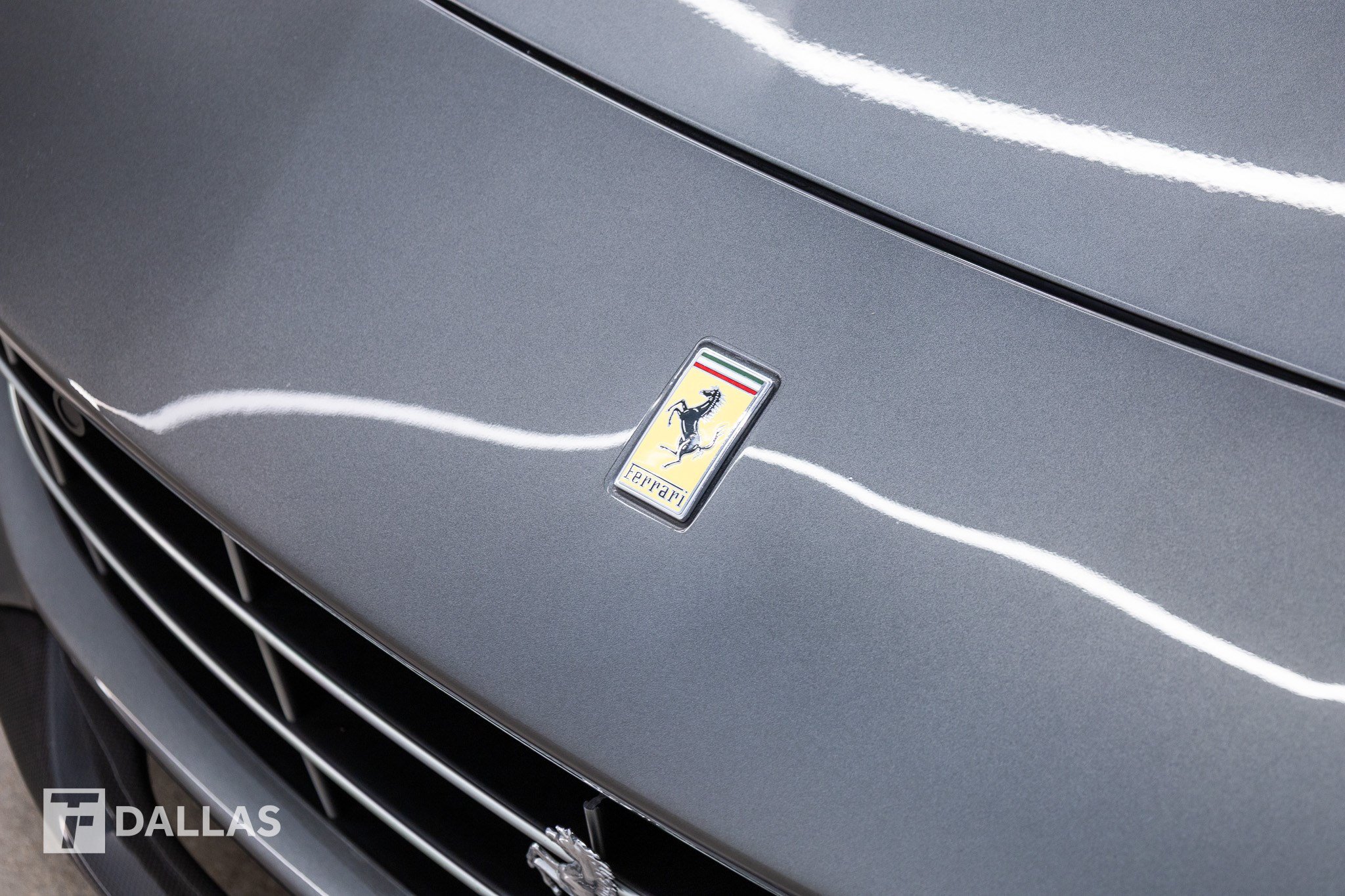 Used 2015 Ferrari F12 Berlinetta RWD image 4
