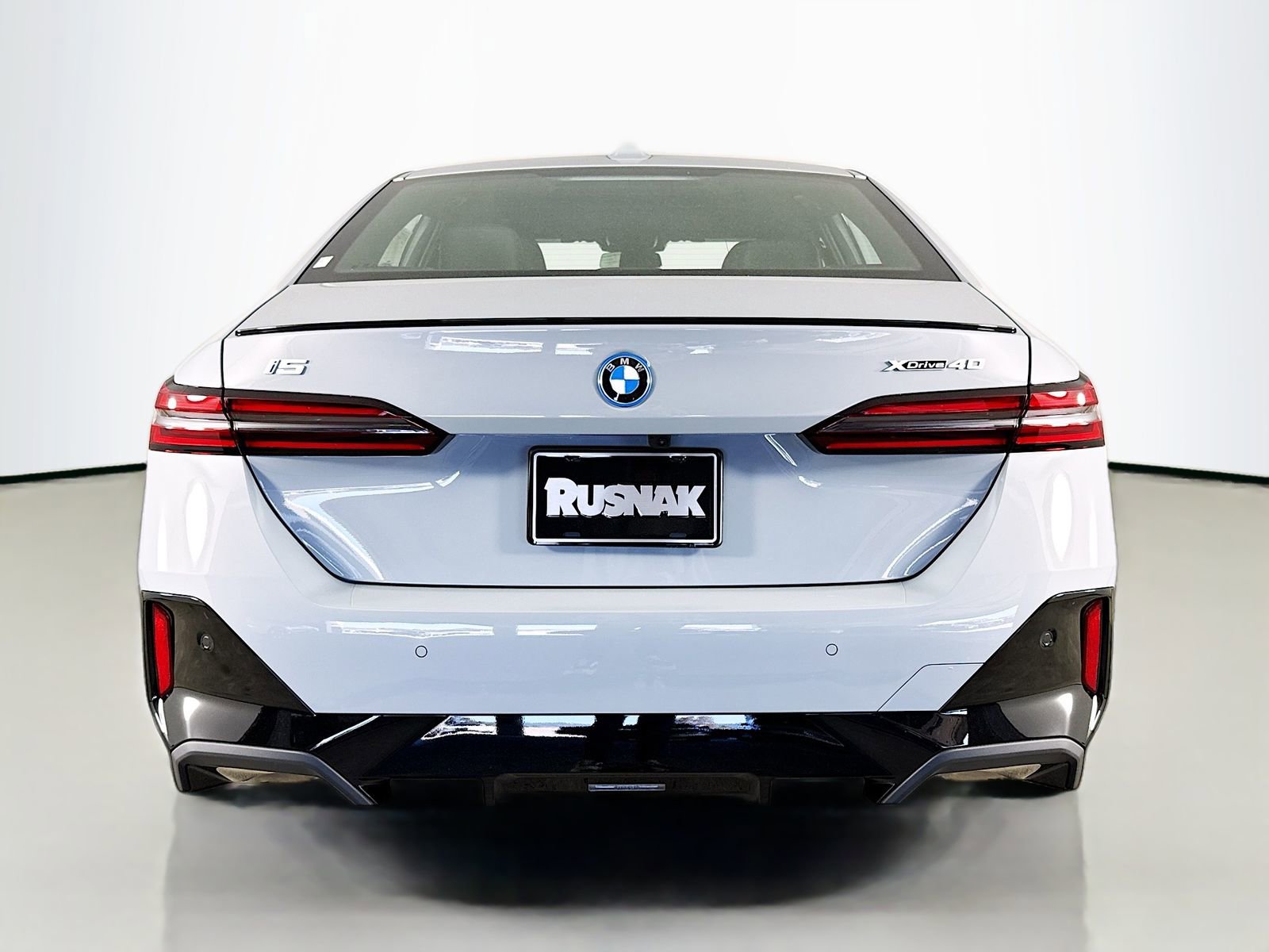 New 2026 BMW i5 eDrive40 w/ M Sport Package image 6