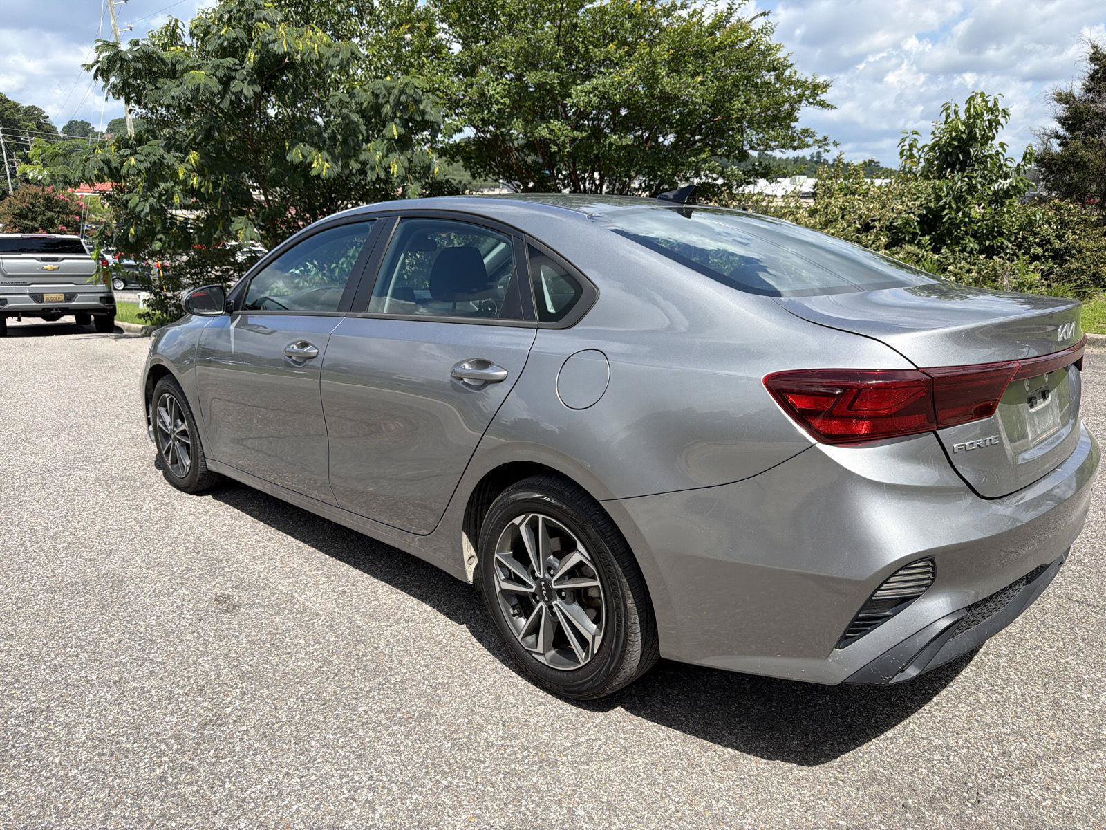 Used 2023 Kia Forte LXS FWD image 3