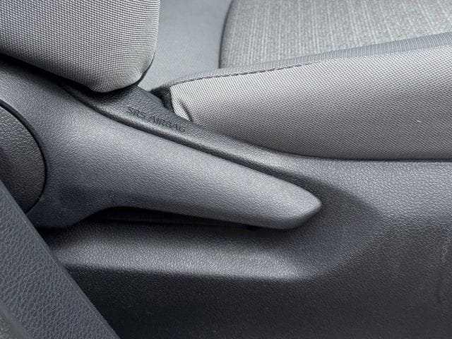 Used 2026 Toyota Sienna LE FWD image 30