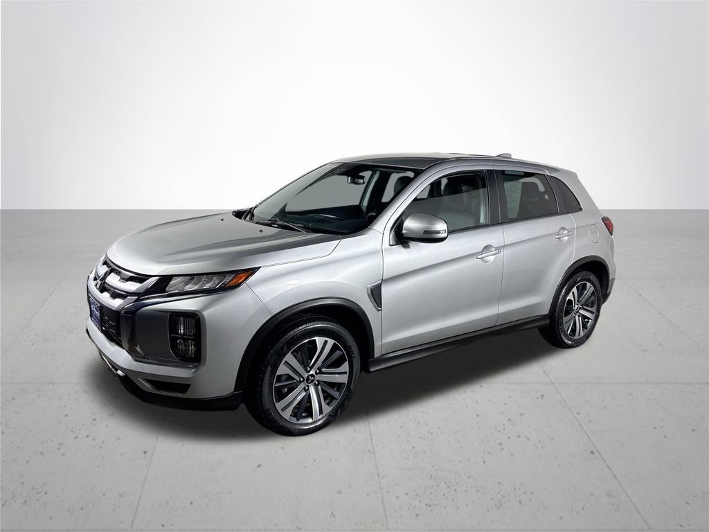 Used 2024 Mitsubishi Outlander Sport SE image 2
