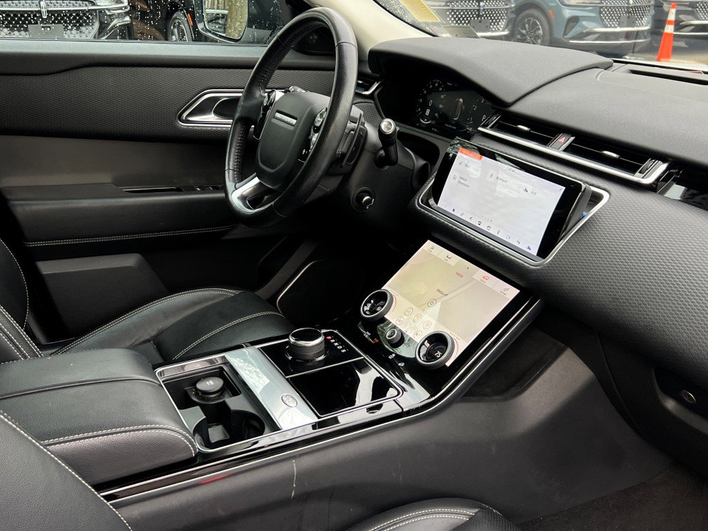 Used 2018 Land Rover Range Rover Velar S image 13
