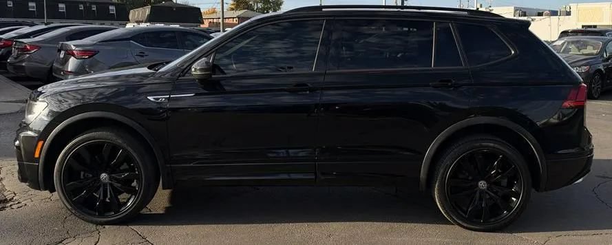 Used 2020 Volkswagen Tiguan SE R-Line AWD/4WD image 7