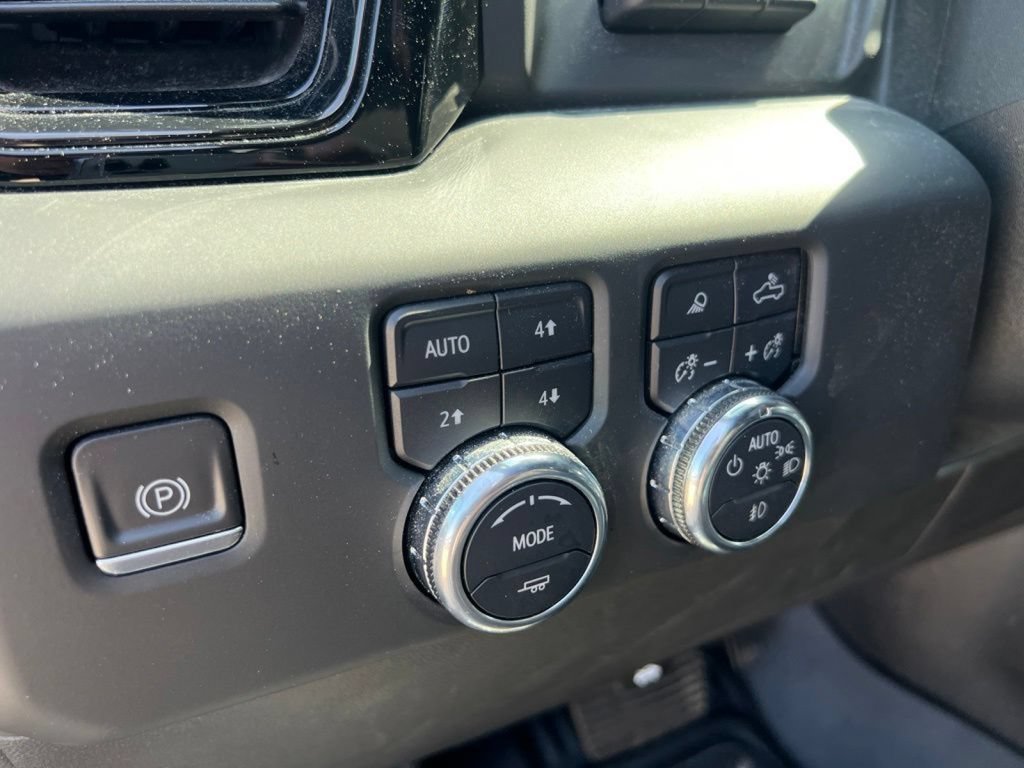 Used 2023 GMC Sierra 1500 AT4 w/ AT4 Premium Package AWD/4WD image 21