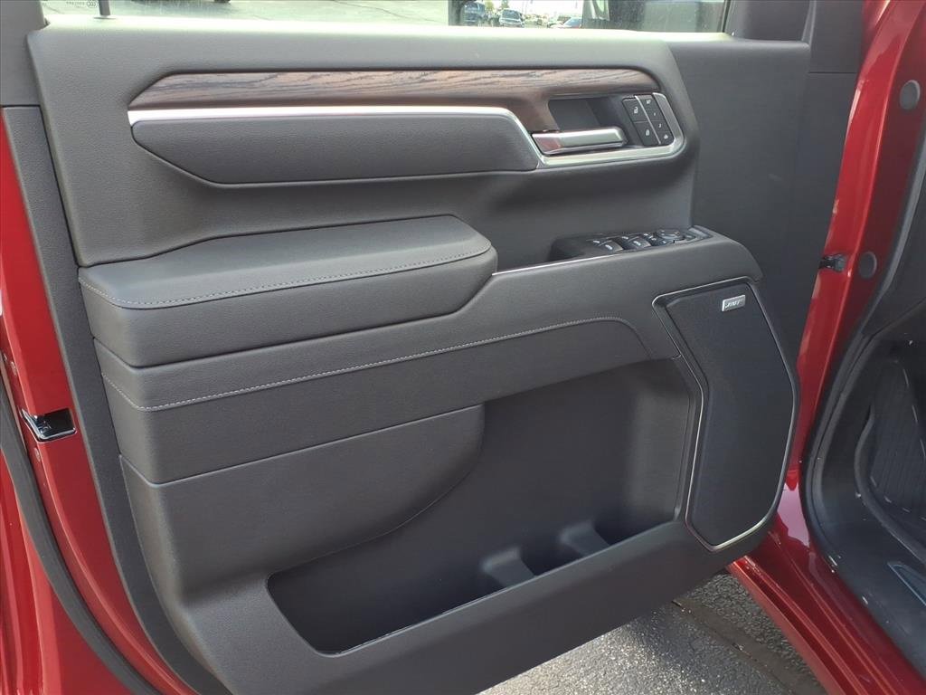 New 2026 GMC Sierra 2500 SLT w/ SLT Convenience Package image 3