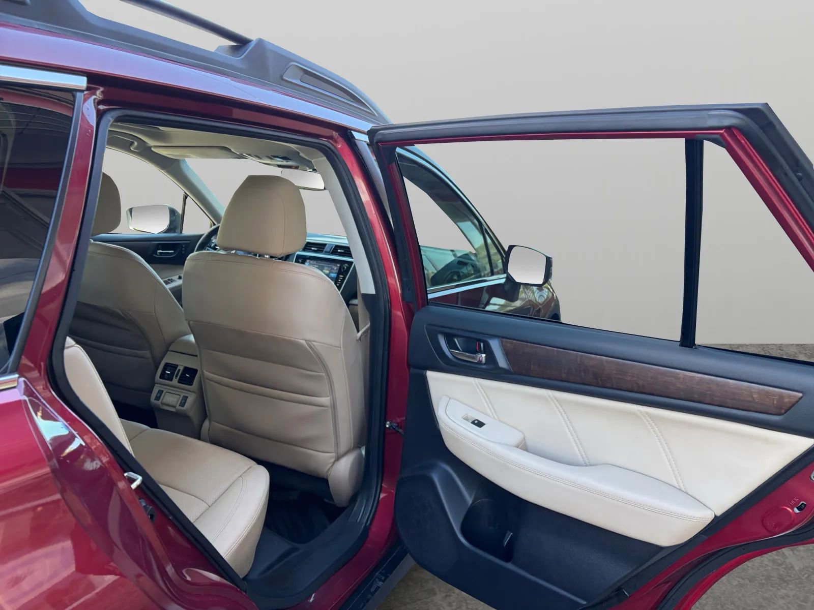 Used 2018 Subaru Outback 2.5i Limited AWD/4WD image 18