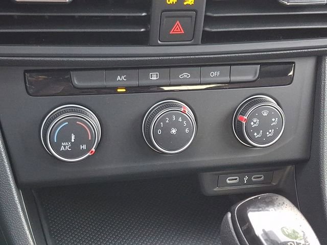 Used 2023 Volkswagen Jetta Sport image 15