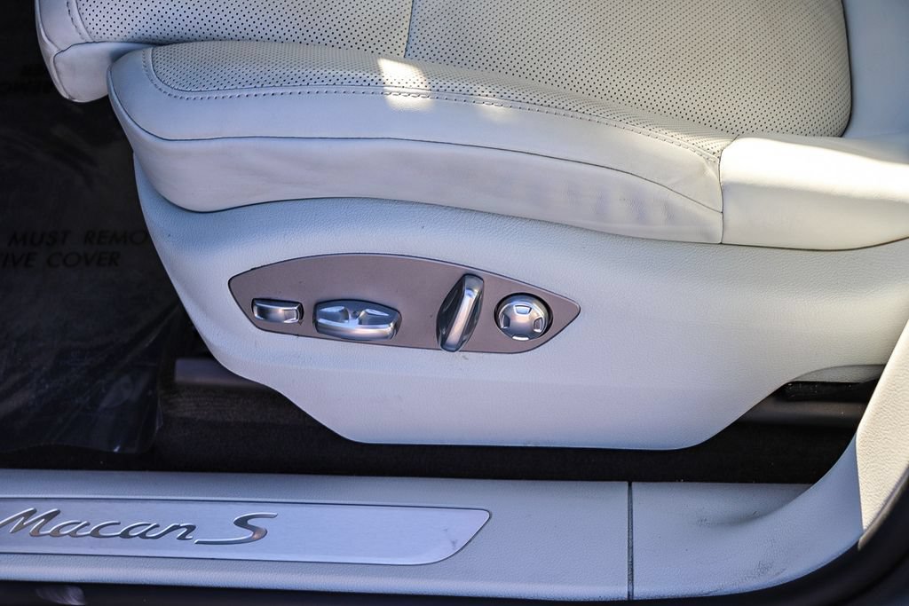 Used 2021 Porsche Macan S AWD/4WD image 26