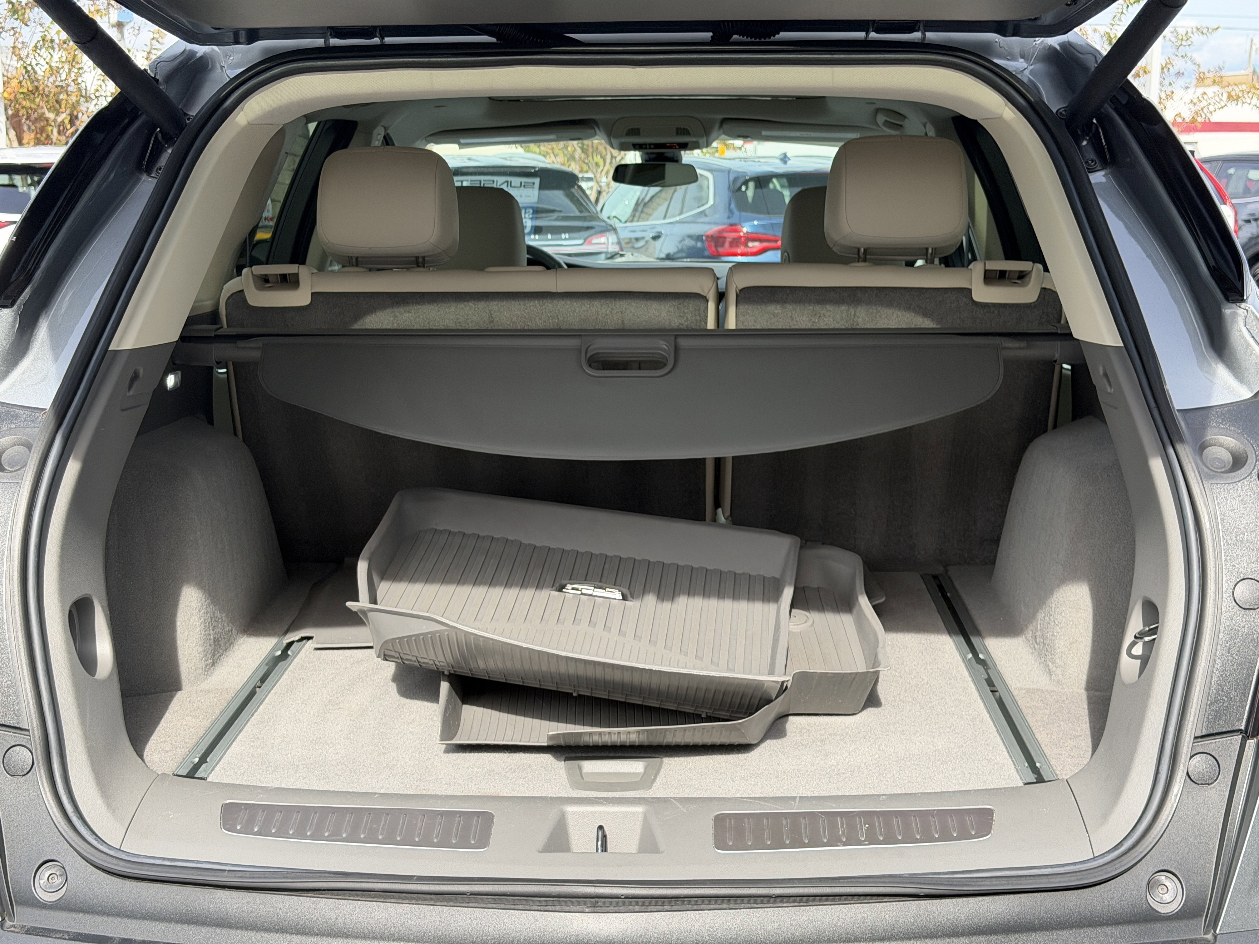 Certified 2024 Cadillac XT5 Premium Luxury w/ LPO, Floor Liner Package image 11