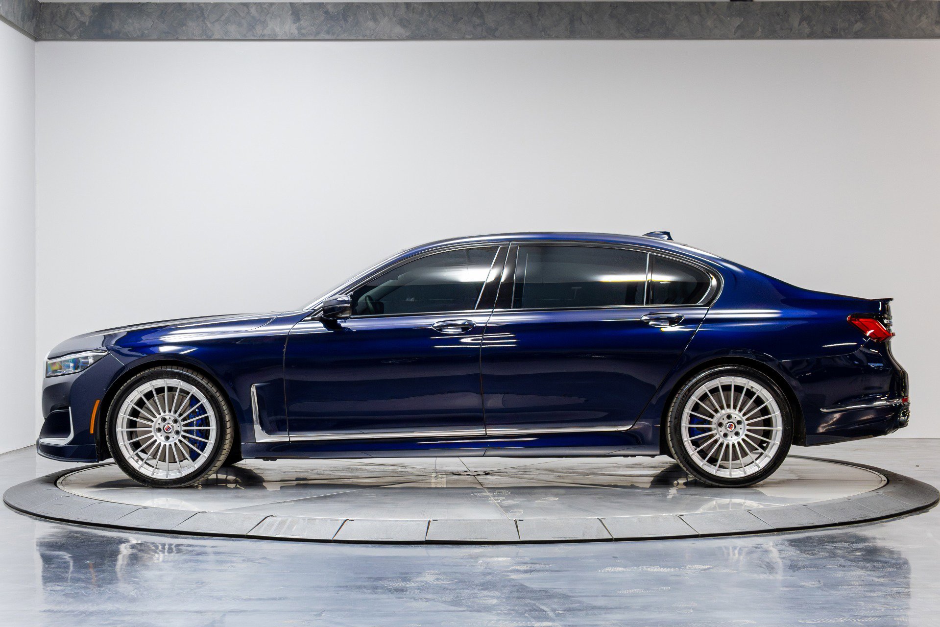 Used 2020 BMW ALPINA B7 xDrive w/ Interior Design Package image 42