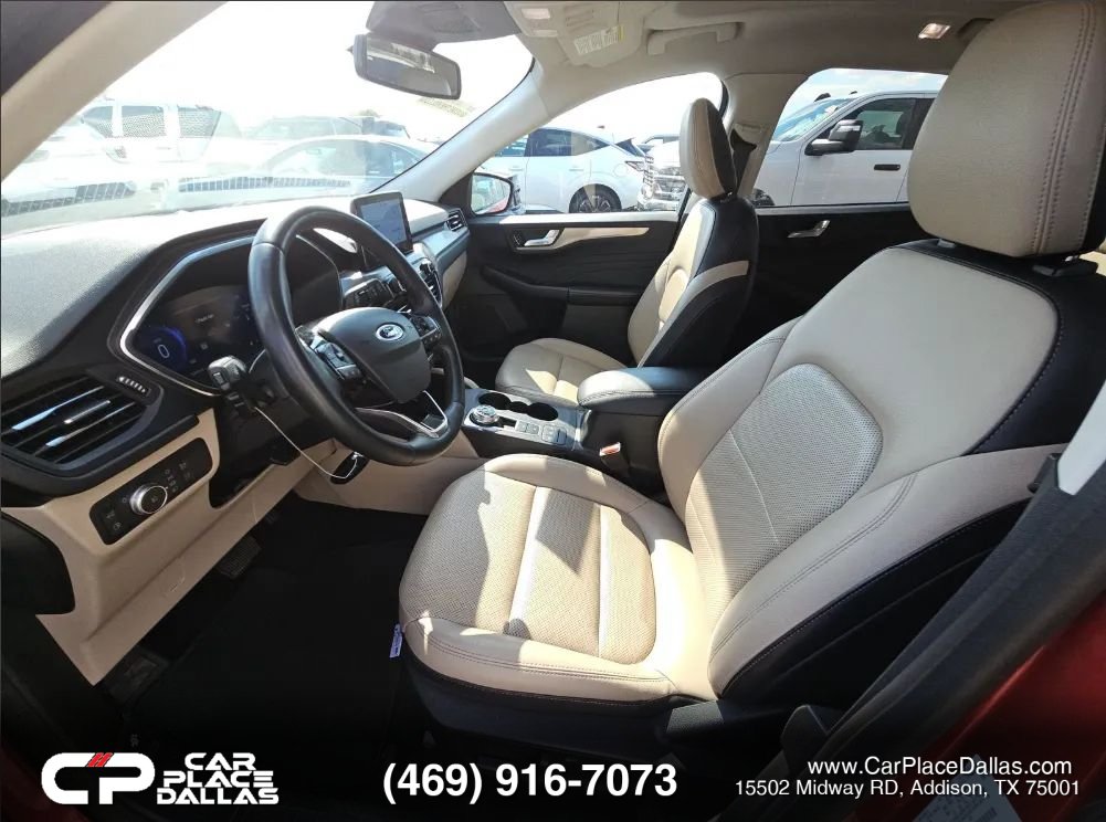 Used 2021 Ford Escape Titanium AWD/4WD image 8