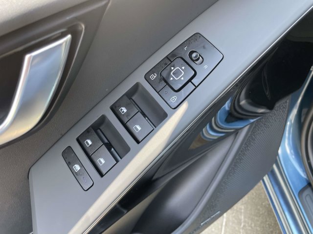New 2026 Kia Niro EX FWD image 21