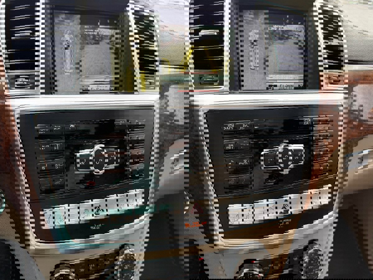 Used 2014 Mercedes-Benz GL 550 4MATIC image 39