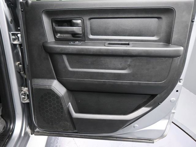 Used 2024 RAM 2500 Tradesman w/ Chrome Appearance Group image 13