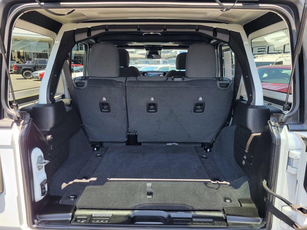 Used 2025 Jeep Wrangler Unlimited Sport AWD/4WD image 21