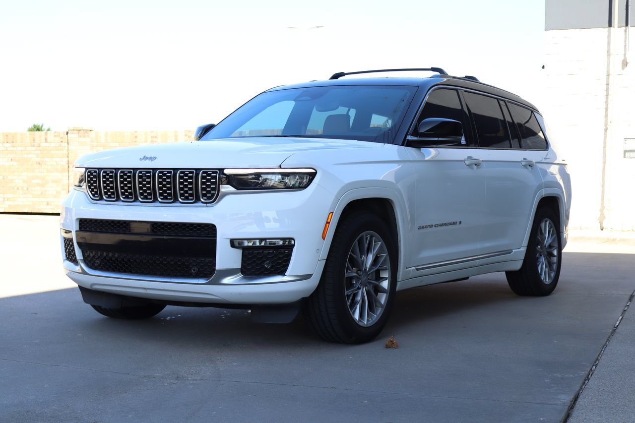 Used 2024 Jeep Grand Cherokee L Summit AWD/4WD image 2