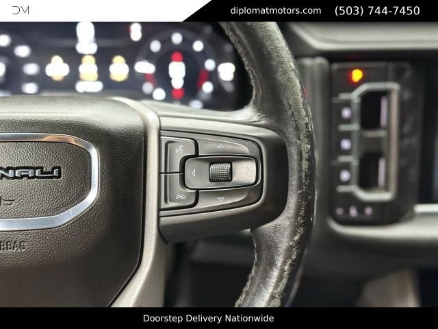 Used 2022 GMC Yukon XL Denali w/ Advanced Technology Package RWD image 36