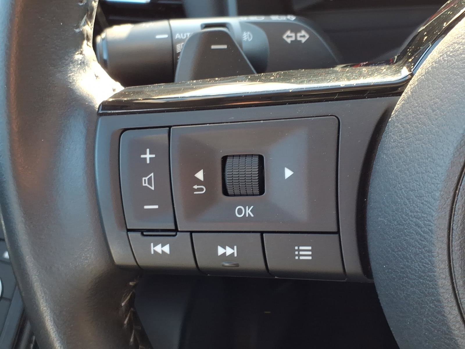 Used 2022 Nissan Rogue Platinum w/ Head-Up Display Package image 19