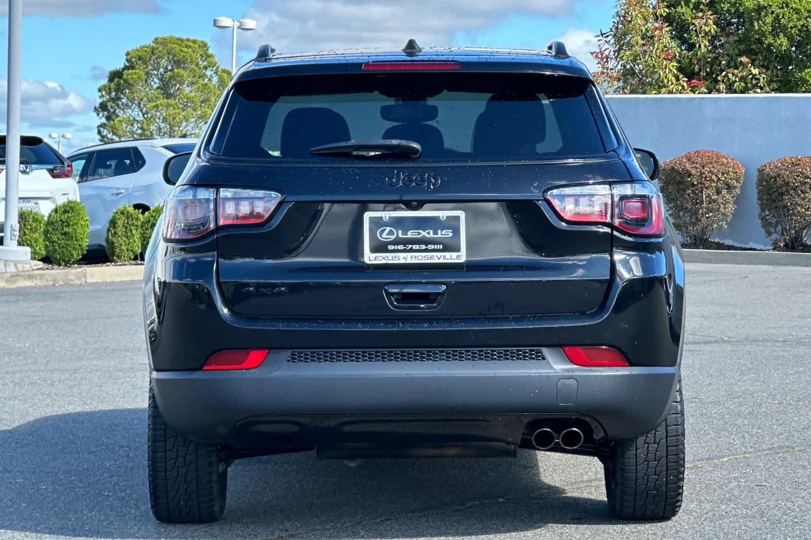 Used 2021 Jeep Compass Latitude w/ Sun and Sound Group AWD/4WD image 8