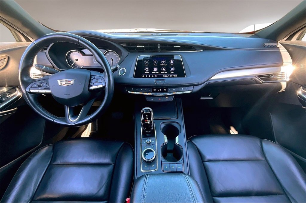 Used 2023 Cadillac XT4 Premium Luxury image 15