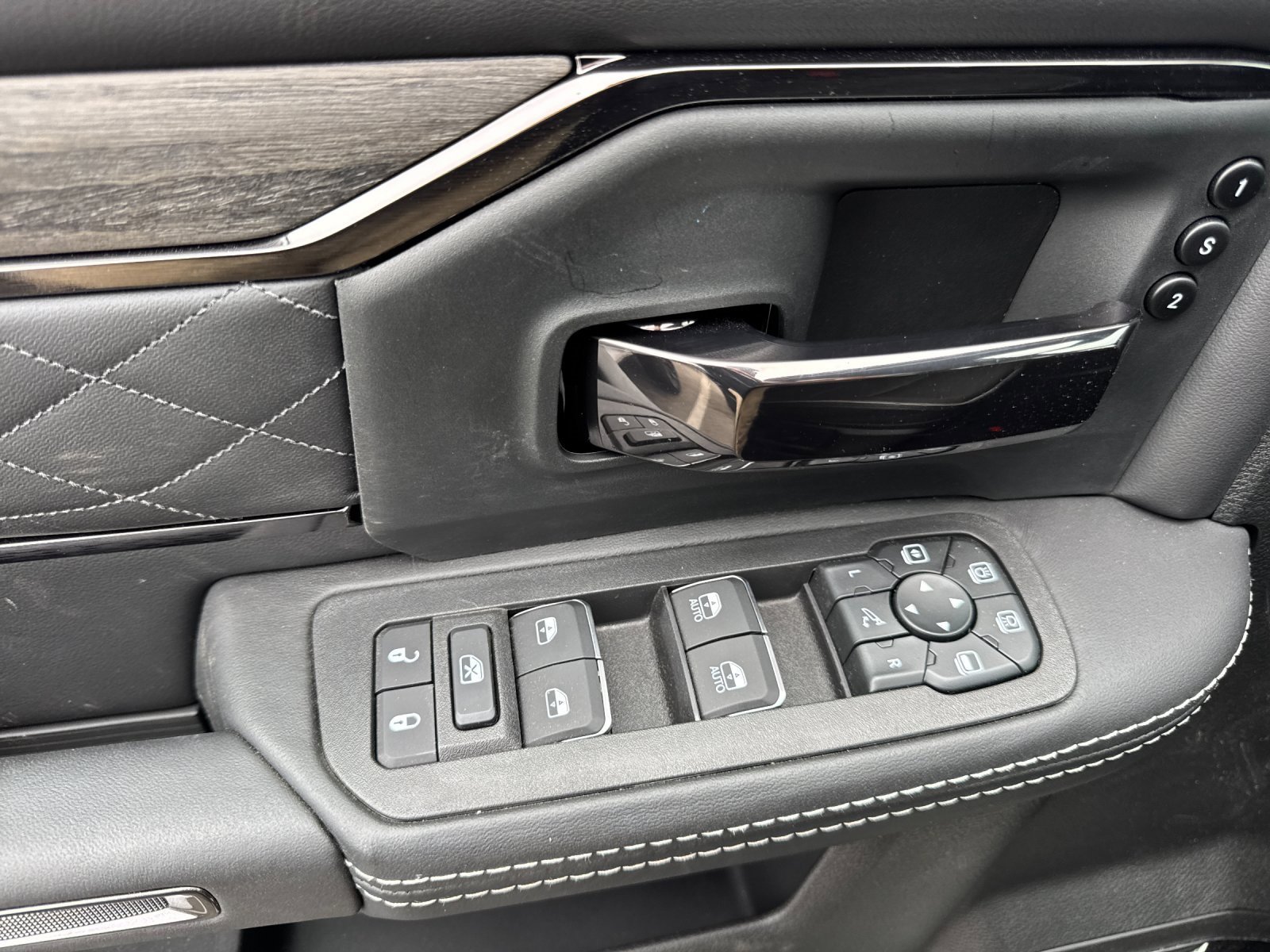 New 2025 RAM 3500 Limited image 11