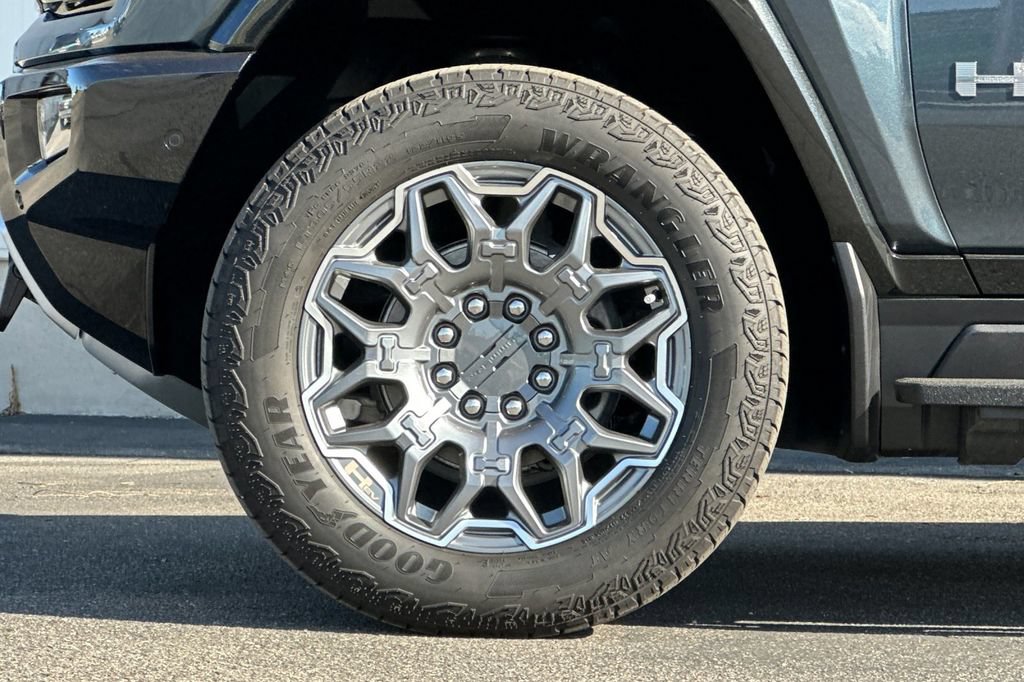 Used 2026 GMC Hummer EV 4x4 Crew Cab image 25