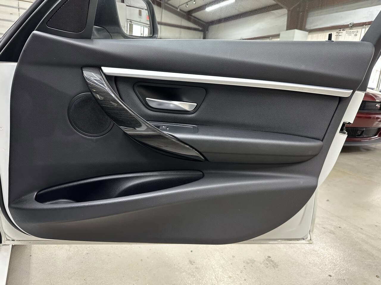 Used 2018 BMW 330i xDrive 330i xDrive AWD 4dr Sedan w/ Convenience Package image 16