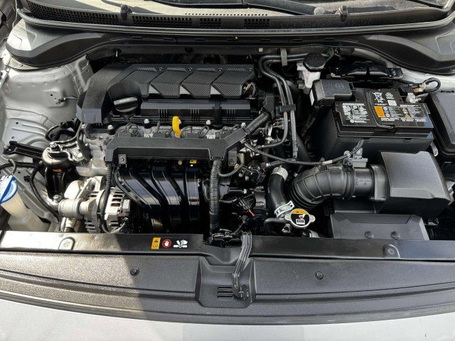 Used 2022 Hyundai Accent SEL image 50