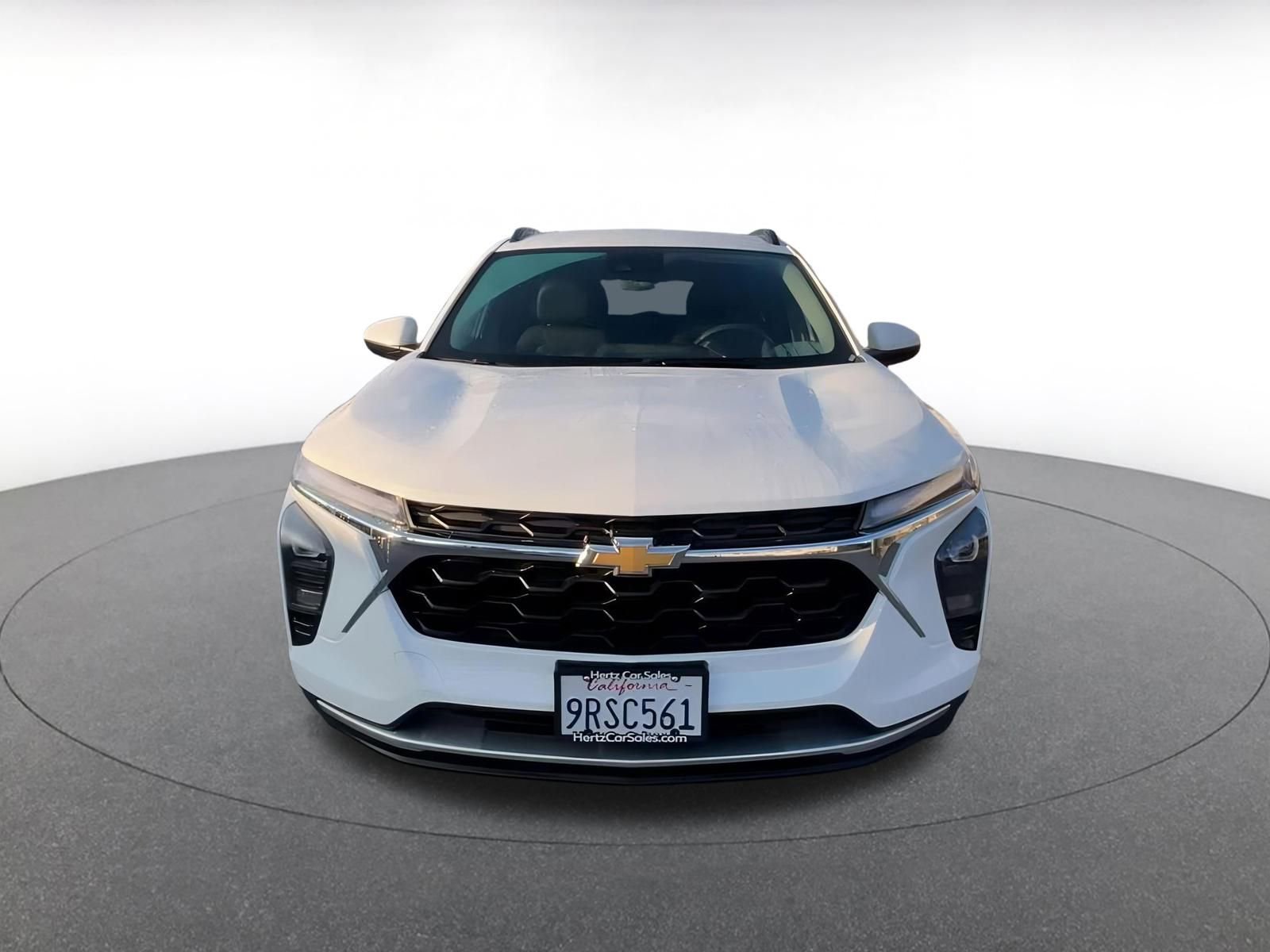 Used 2025 Chevrolet Trax LT image 4