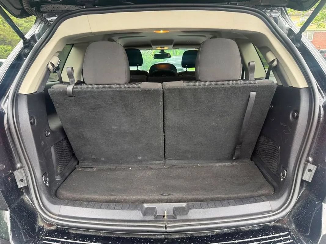 Used 2018 Dodge Journey SE w/ Connectivity Group FWD image 8