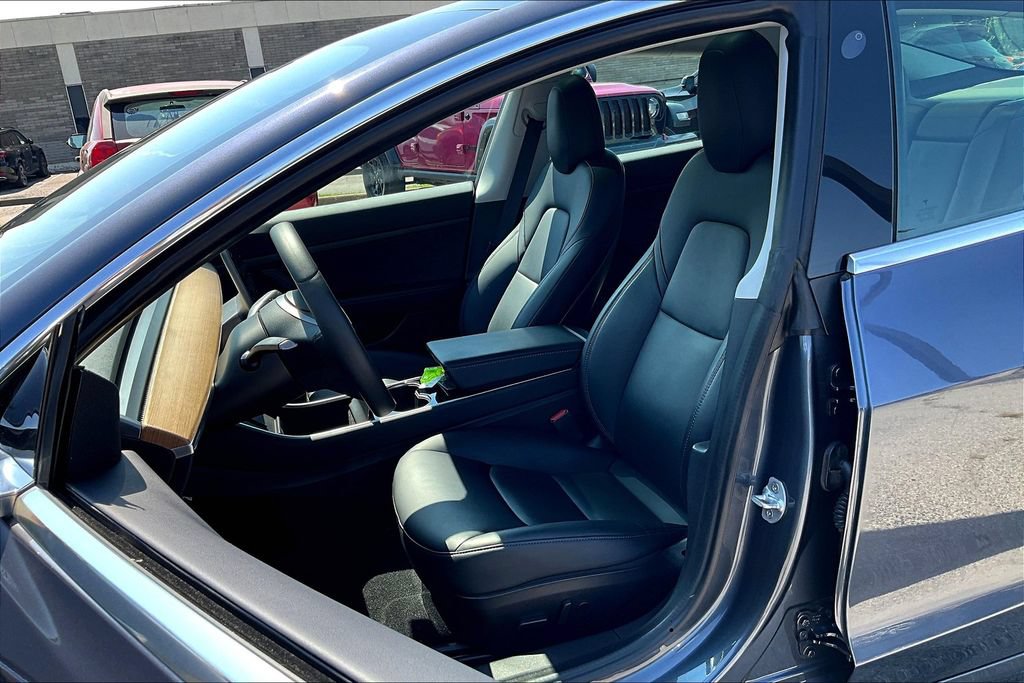 Used 2020 Tesla Model 3 Standard Range Plus RWD image 29