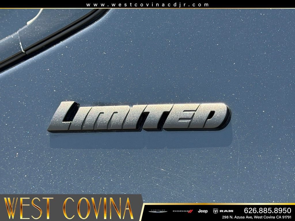 Used 2025 Toyota Tundra Limited AWD/4WD image 18