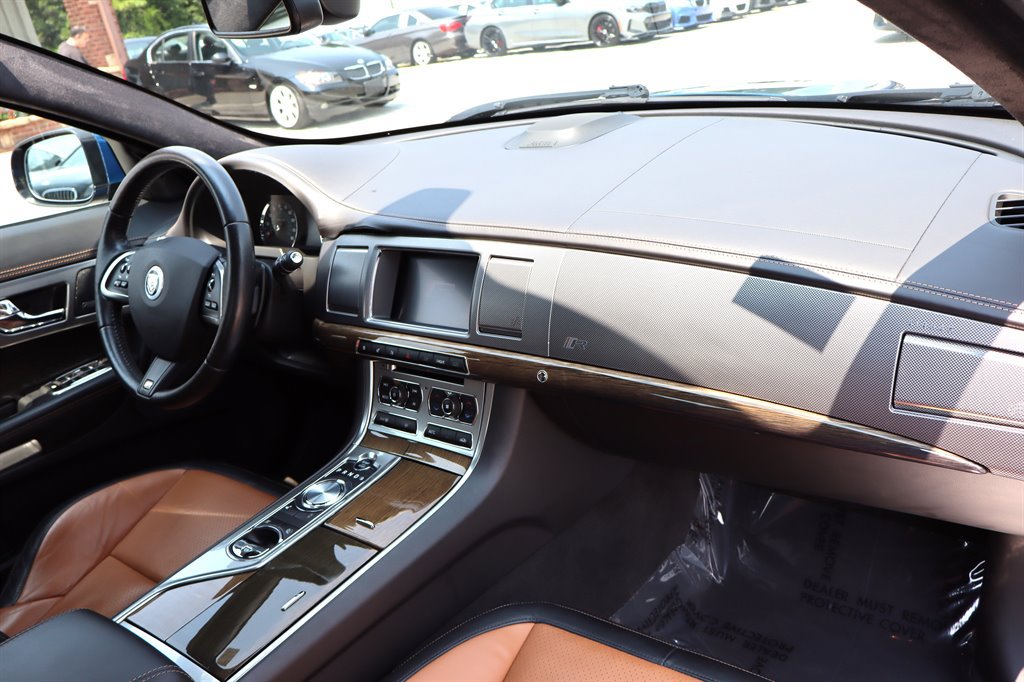 Used 2013 Jaguar XF R RWD image 24