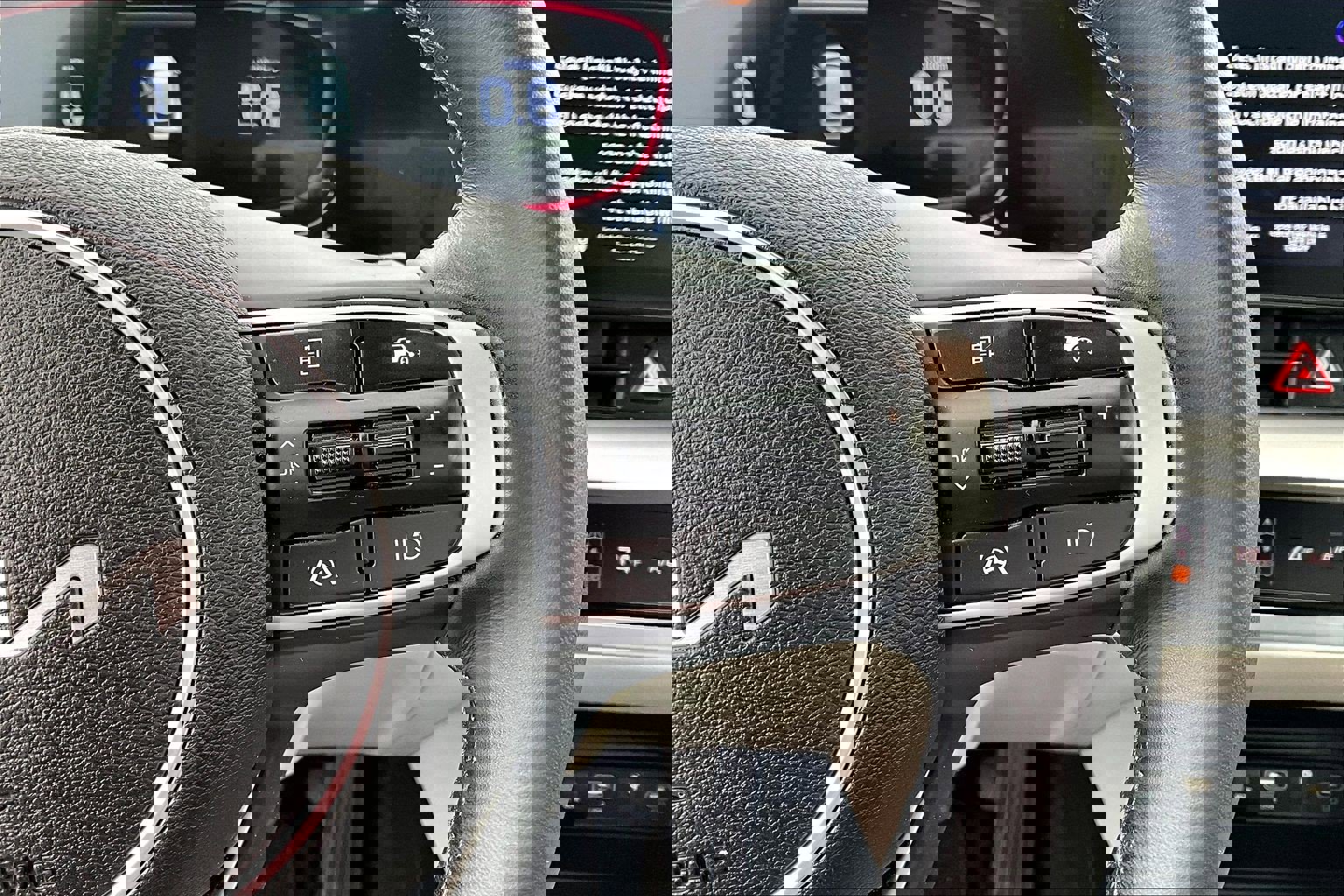 Used 2025 Kia Sportage EX image 19