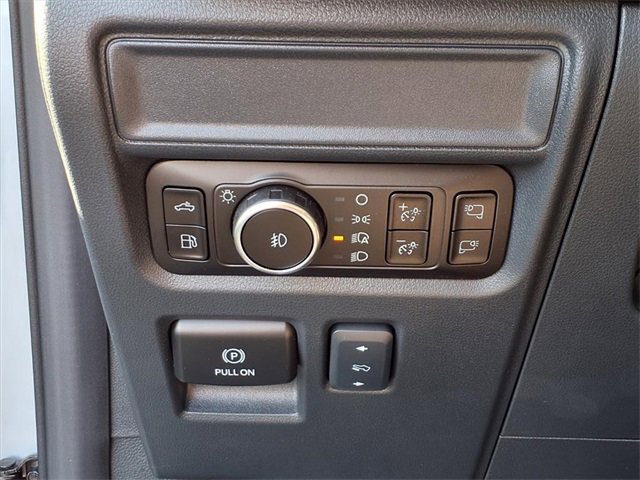 New 2025 Ford F150 Lariat w/ Equipment Group 501A Mid image 12