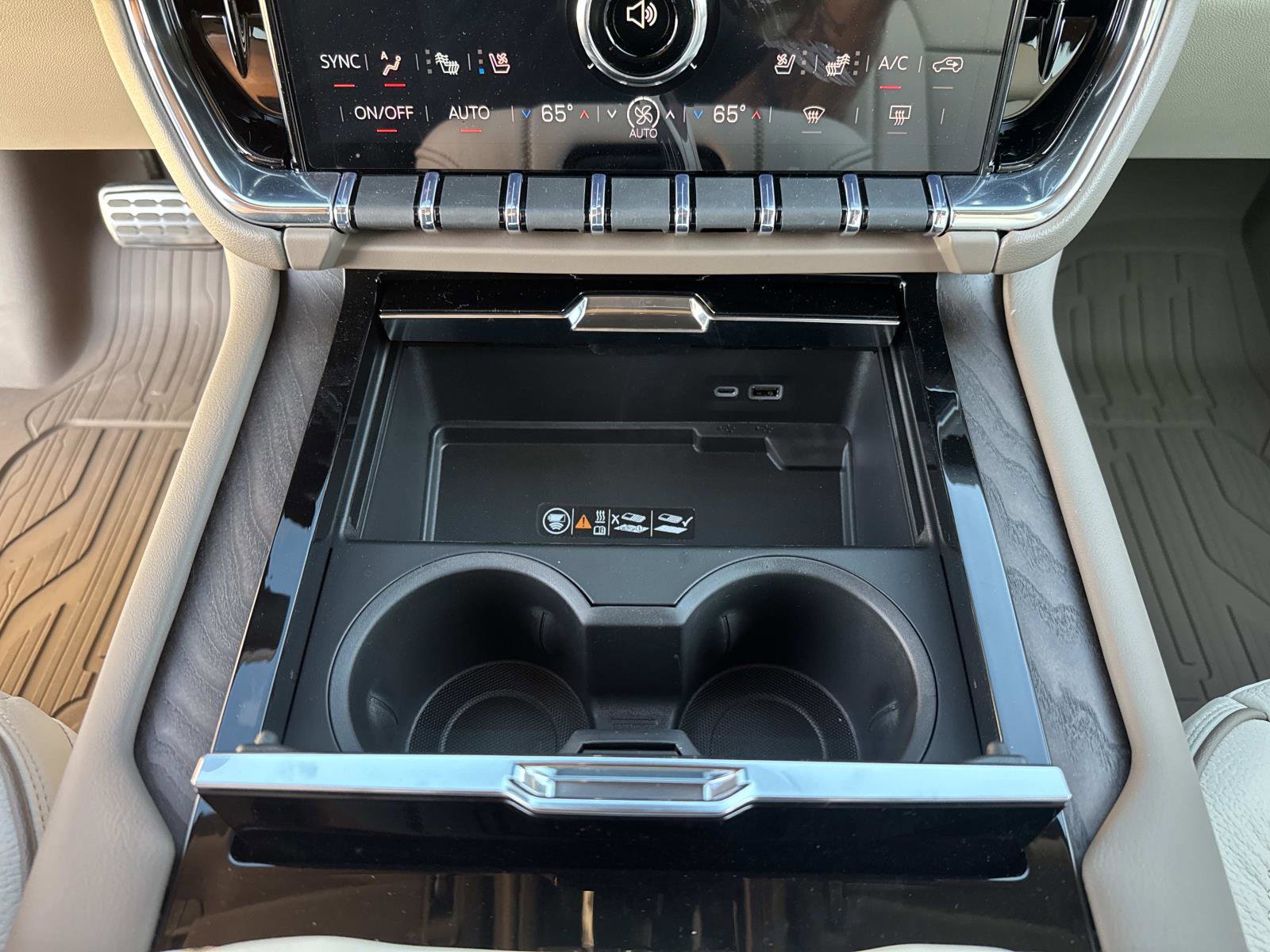 New 2026 GMC Yukon XL Denali w/ Sun & Power Step Package image 32